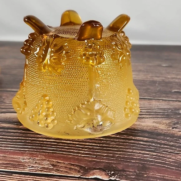 Vintage footed candy dish with lid - Picture 10 of 16